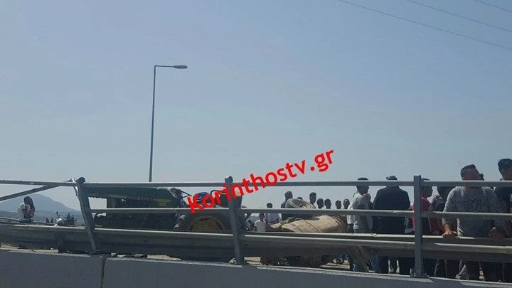Νεκρός ένας 20χρονος από τροχαίο με ΙΧ και τρακτέρ στο Ζευγολατιό Κορινθίας